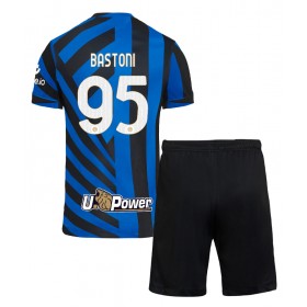 Inter Milan Alessandro Bastoni #95 Hemmakläder Barn 2024-25 Kortärmad (+ Korta byxor)